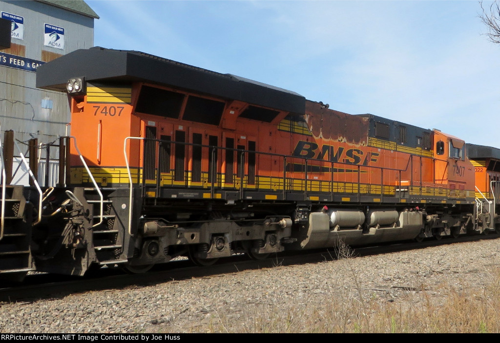 BNSF 7407